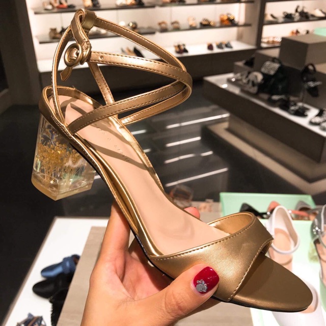 Sandal CnK gold