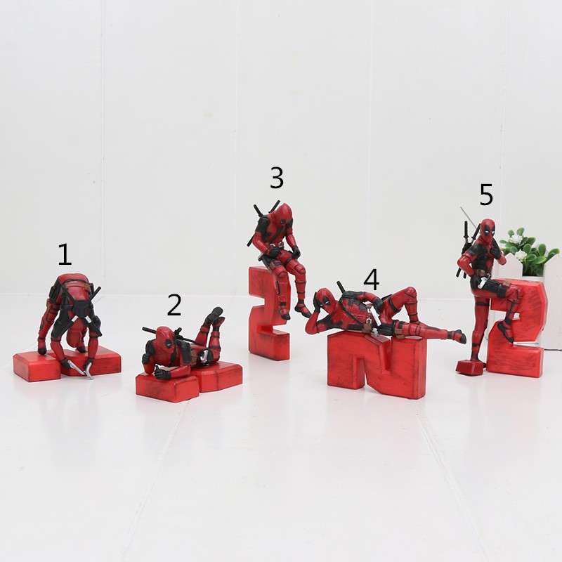 Đồ chơi mô hình nhân vật Deadpool ngồi đủ kiểu dáng độc đáo 7cm