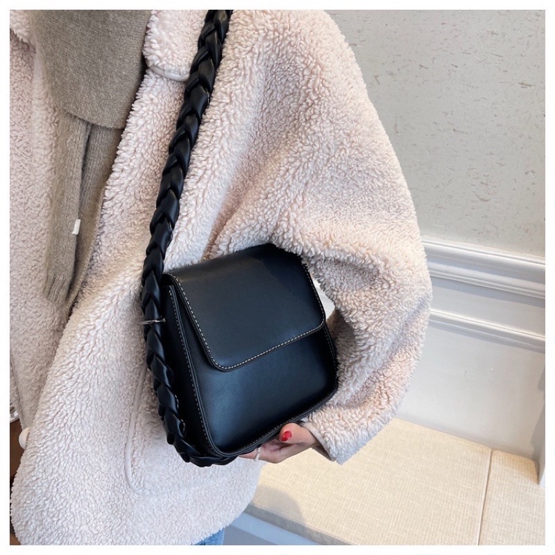 Túi Đeo Chéo Nữ Hàn Quốc Da Lì Quai Sam