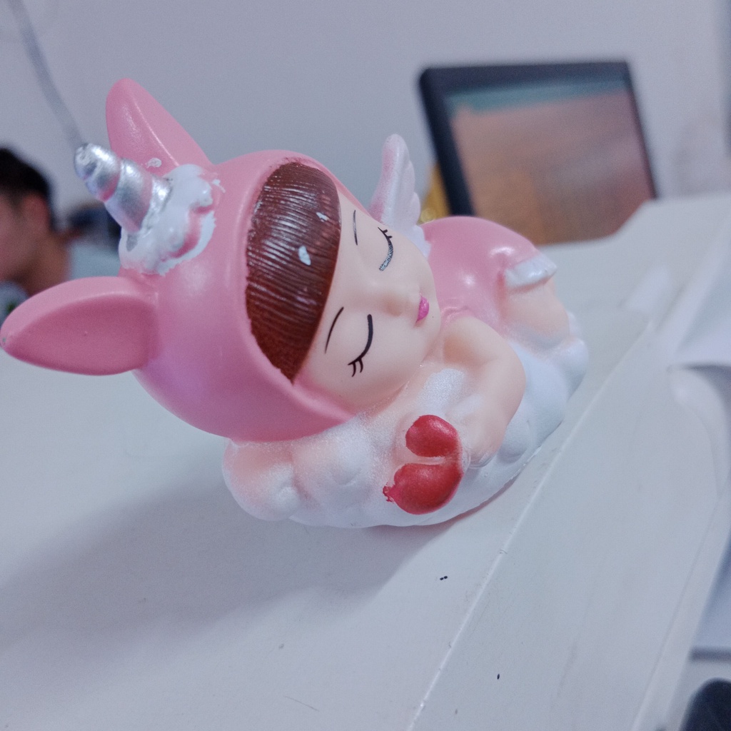 Phụ Kiện Trang Trí Bánh Sinh Nhật- Em Bé Aisha Ngồi