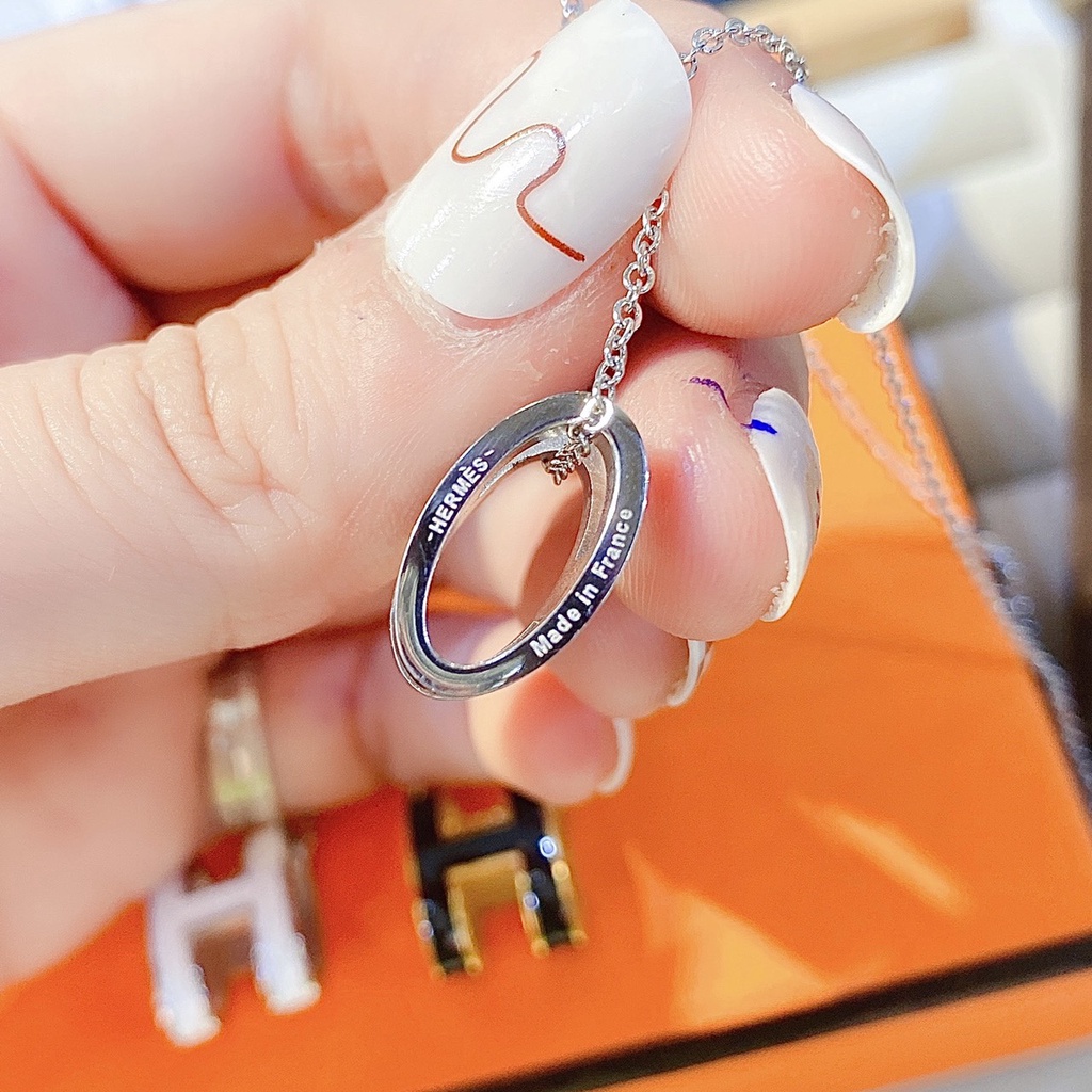 Dây chuyền nữ titan vàng mặt dây chuyền hình chữ H thương hiệu cao cấp không hoen rỉ cực kì sang trọng và cá tính -ms