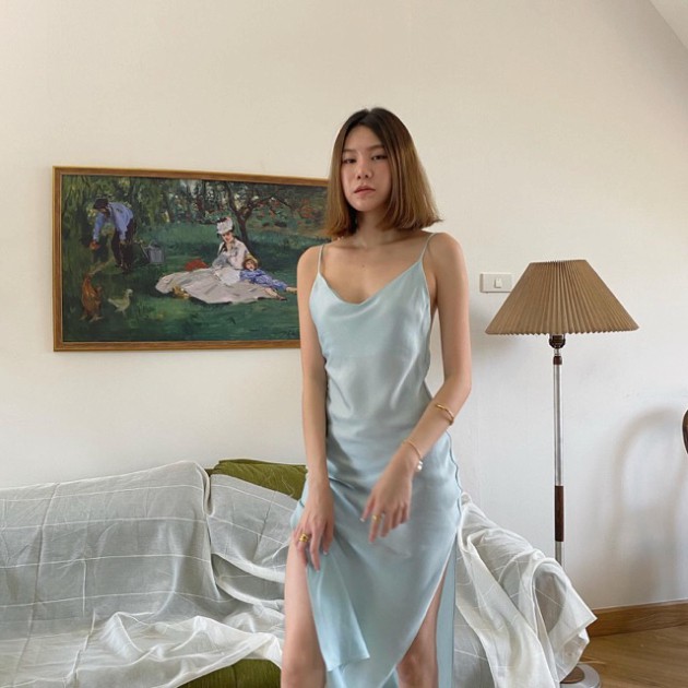 [Mã 44FASHIONSALE408 giảm 10K đơn 50K] Đầm maxi 2 dây lụa satin dây lưng sexy quyến rũ form dài xẻ tà đi biển | BigBuy360 - bigbuy360.vn