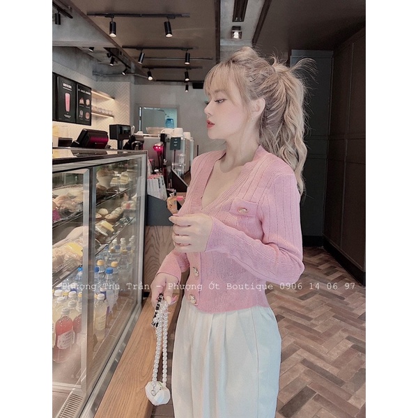 Áo len tăm cổ V khuy B vàng dáng dài tay thu đông