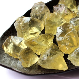 Viên Đá Pha Lê Tự Nhiên Trang Trí
