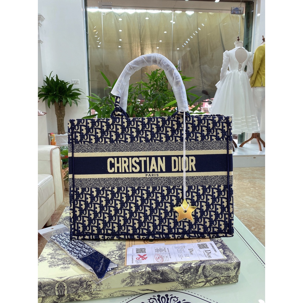 Túi Xách Nữ Công Sở Giỏ Xách Họa Tiết Thổ Cẩm Size 36,41Cm Hàng Cao Cấp Full Bocx nam châm Tặng Kèm khăn MT599