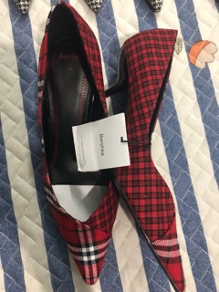 Giày Bershka auth