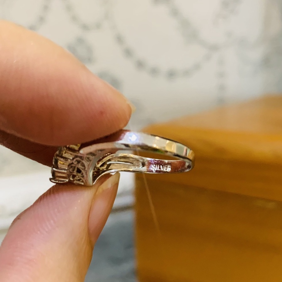 N39. Nhẫn viền đ.á trắng kiểu vương miện| Độc lạ | Vintage Necklace|| Si Nhật | Japan | 2HAND | trang sức nhật bản