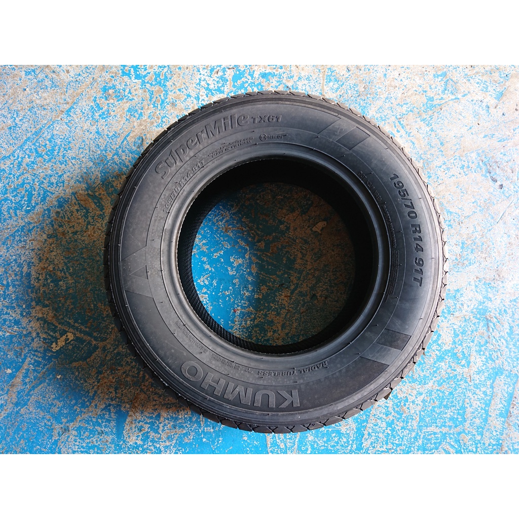 Lốp Kumho 195/70R14 TX61