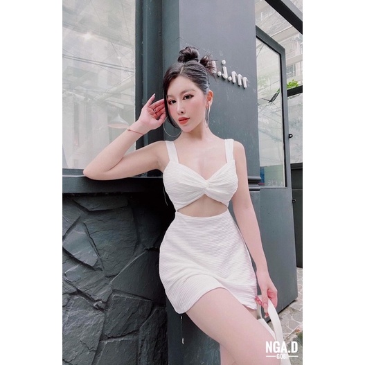 Đầm body xoắn ngực chất vải xốp gân y hình