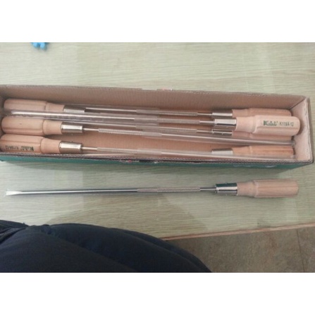 Tô vít 2 cạnh cán gỗ Kingmu K119A-12