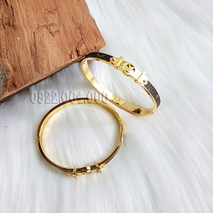 Vòng tay nữ, vòng tay mặt chữ LVVL VZ1748.