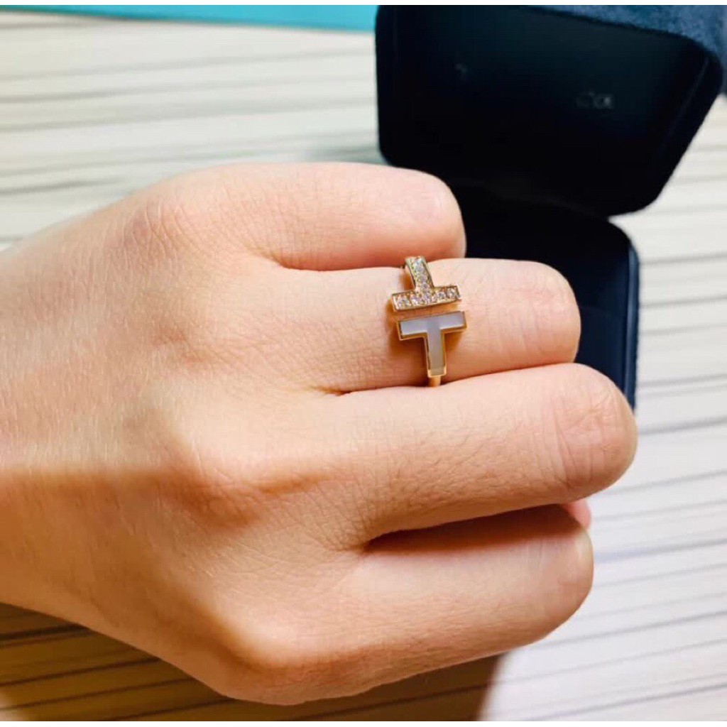 Nhẫn hở mặt chữ T đôi mạ vàng hồng 18K đính đá thời trang