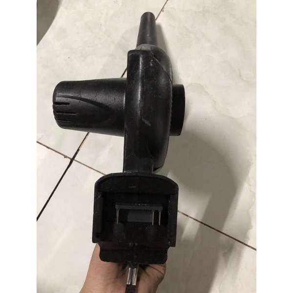 Thổi bụi Hitachi