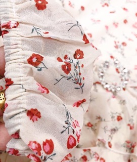 ĐẦM HOA TẦNG KÈM TAG ĐÁ TRÒN.