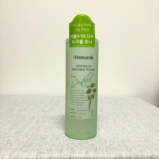 Nước hoa hồng chiết xuất rau má Mamonde centella trouble toner 250ml