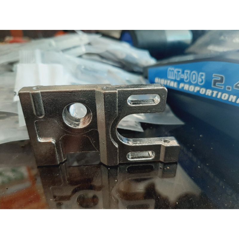 Gá đỡ motor cho xe HSP 1:10 điện