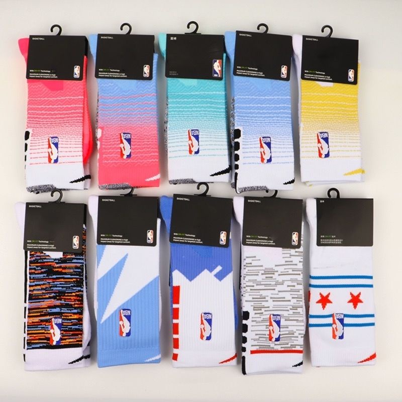 Vớ Ống Vừa Dày Dặn Thấm Hút Mồ Hôi Thoáng Khí Màu Gradient In Logo Đội Bóng Rổ Nba Elite