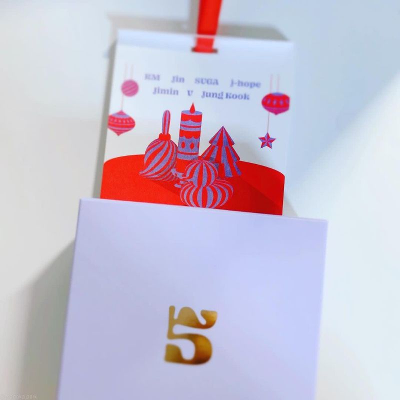 BTS 2021 HOLIDAY - SACHET | TÚI THƠM TỦ QUẦN ÁO BTS (HÀNG OFF, SẴN)