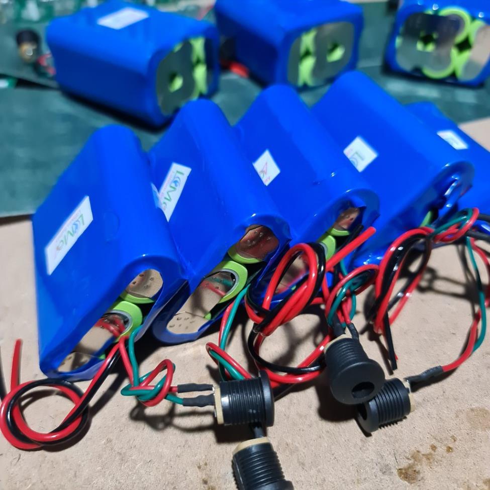 SL. Khối pin Lithium 3S - 12,6v 2600mAH . . Pin mới, dòng xả cao - LiMo