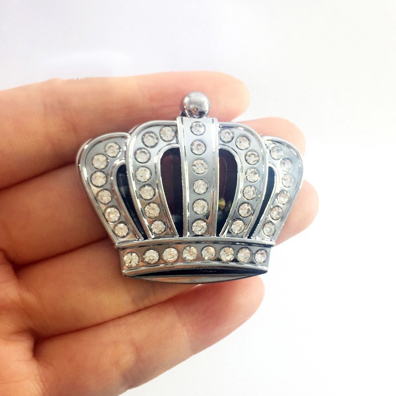 Logo Kim Loại Hình Vương Miện Đính Đá Lấp Lánh Trang Trí Xe Hơi - 1 Cái