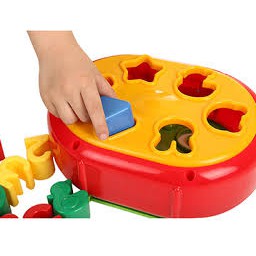 Đồ chơi vali xếp hình khối Toyroyal khuyến khích bé vừa học vừa chơi