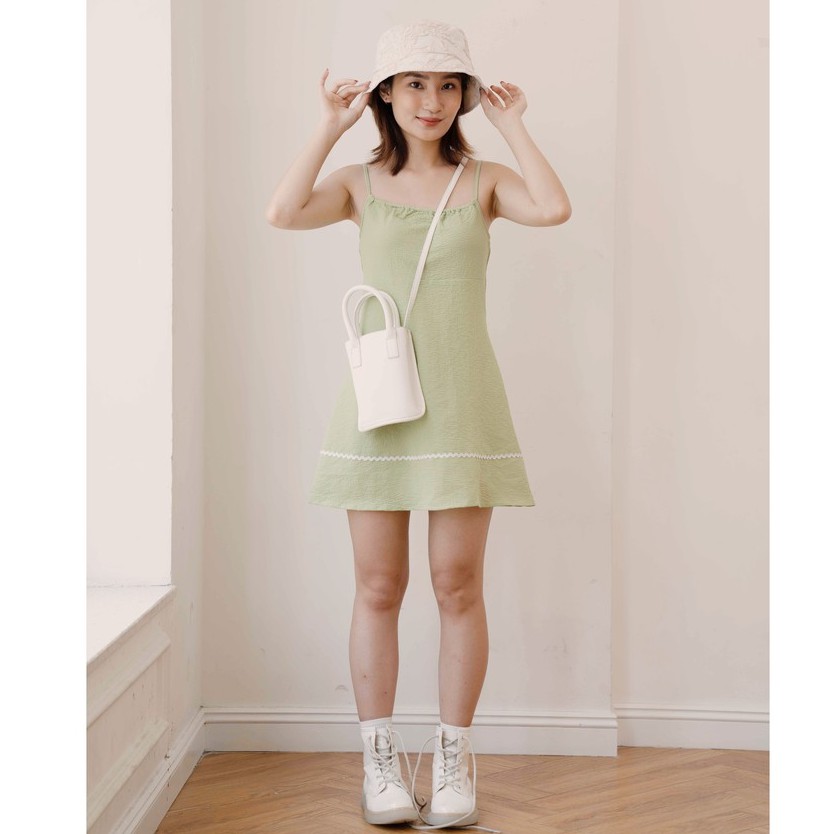 KUCHIMACHIC - Váy hai dây chất đũi xốp, chiết eo, điệu đà nữ tính, phù hợp đi chơi đi cà phê kuchimade KUV01 | BigBuy360 - bigbuy360.vn