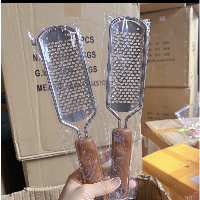 cây chà gót chân inox chuyên dụng