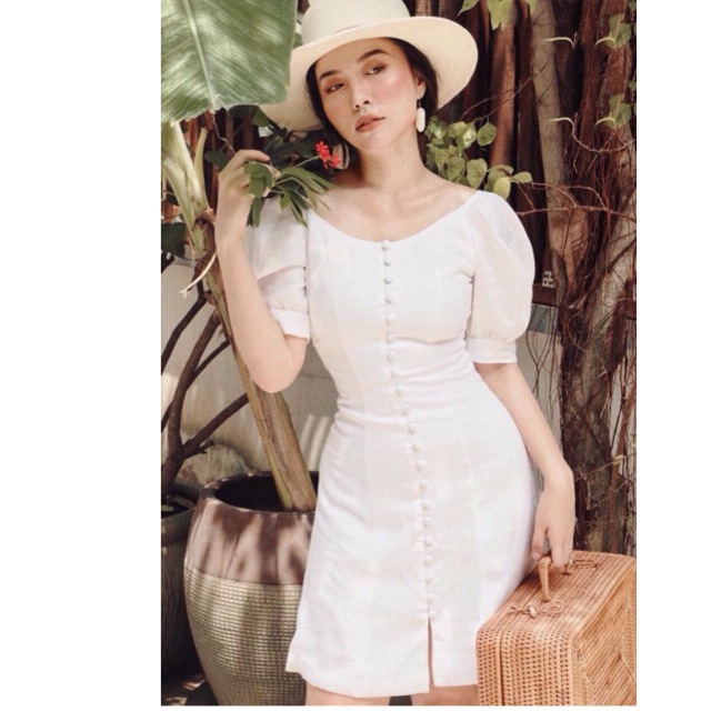 Đầm trắng tay phồng nhún