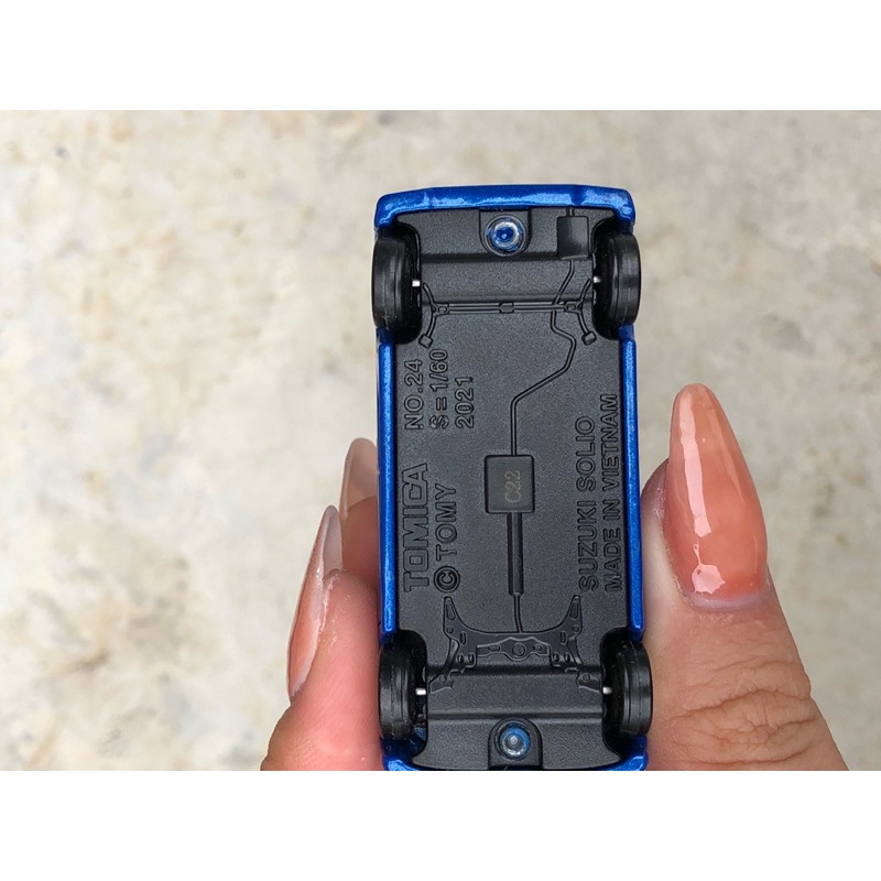 Mô hình xem Tomica Suzuki Solio 1:64  trắng