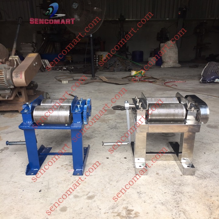 Máy thái bì heo chín quay tay khung sắt