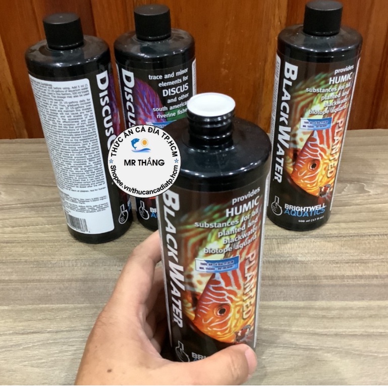 Brightwell Aquatics Black Water : Cung cấp các chất Humic cho tất cả các cây trồng và Blackwater Biotope