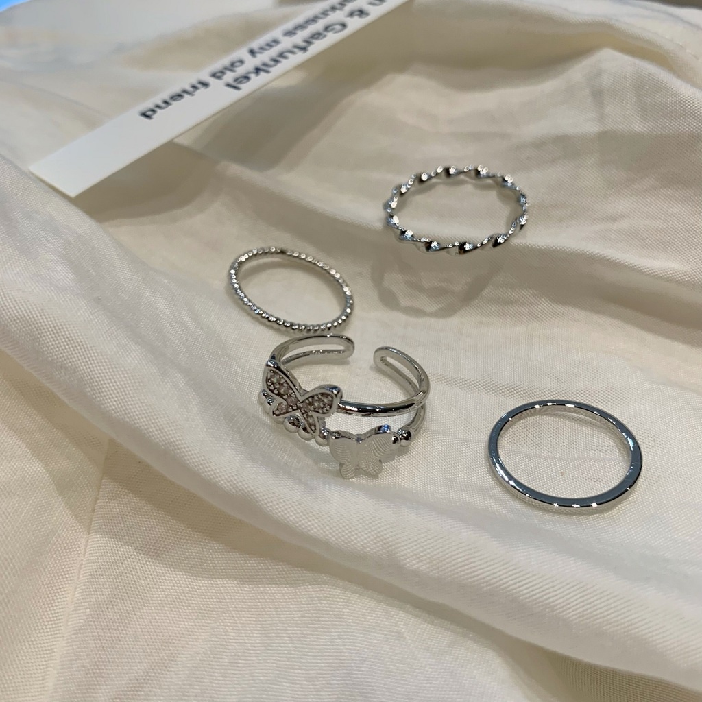 Bộ Bốn Nhẫn Hình Bướm Kết Hợp Đèn Thời Trang Cá Tính Sang Trọng Cho Nữ