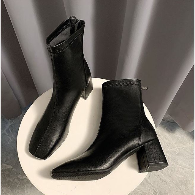 Bốt nữ cao cổ WOMEN STORY giày Boots da mềm lót nỉ khóa sau cao cấp boot mũi vuông boost lửng thời trang đế 6 cm 2021