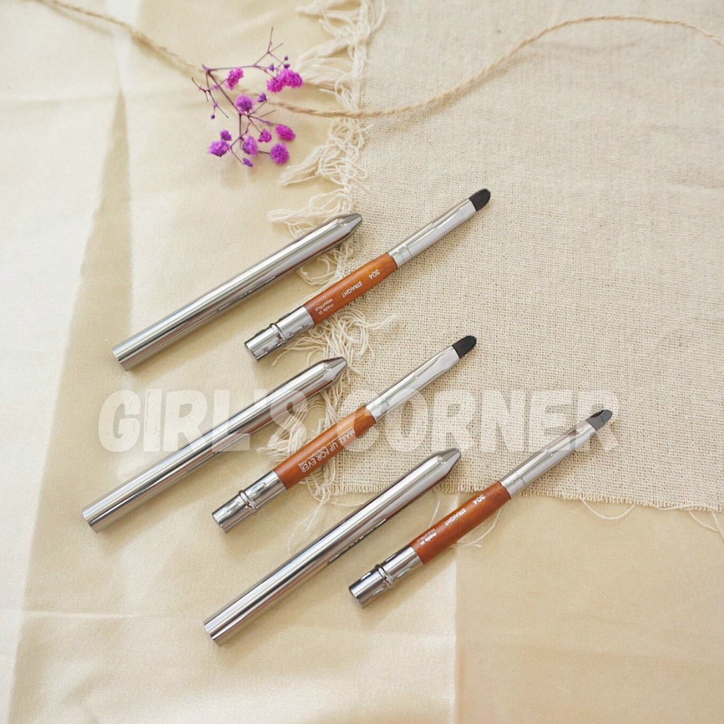 Cọ Môi Makeup Forever 304 Có Nắp Đậy