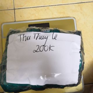 Quần áo của bạn Thu Thủy Lê