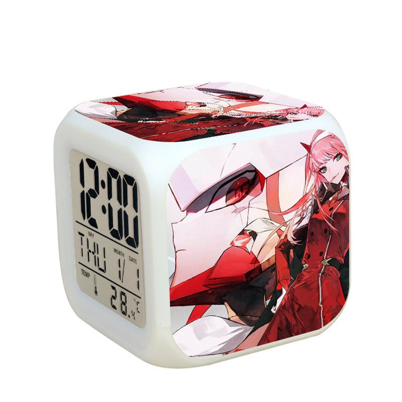 Đồng hồ báo thức để bàn in hình DARLING IN THE FRANXX ZERO TWO TRẬN CHIẾN NGƯỜI MÁY đèn LED đổi màu anime chibi