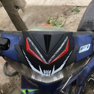 Mão ốp đầu sừng exciter