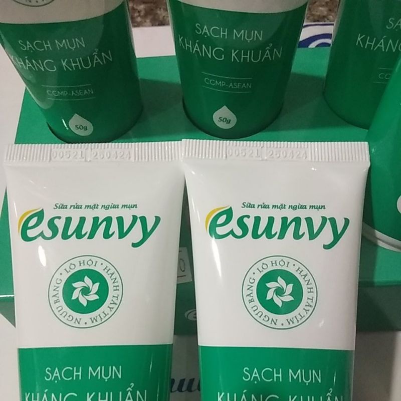 Sữa rửa mặt Esunvy