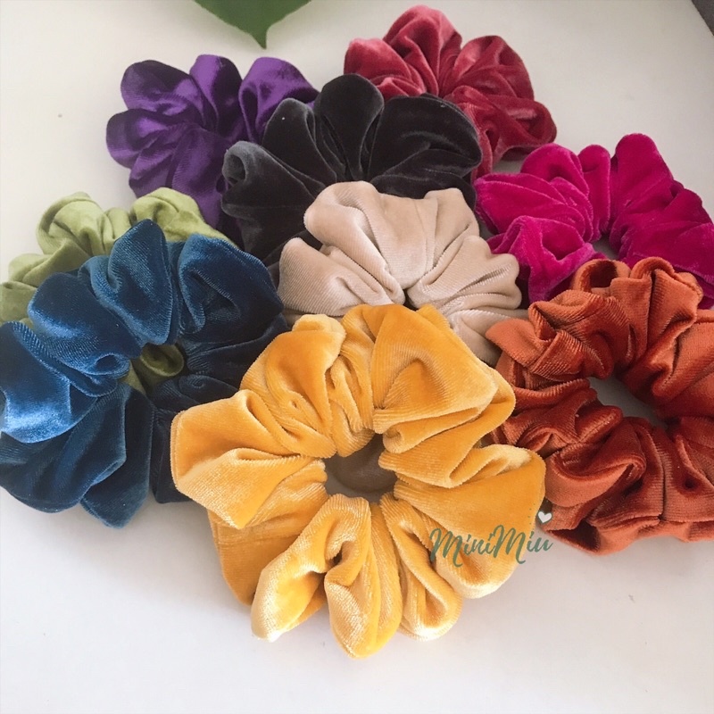 Dây cột tóc nữ Scrunchies trơn SIZE MEDIUM vải nhung mềm mịn / đồ buộc tóc nhung bản 4CM độ nhún dày- Minimiu