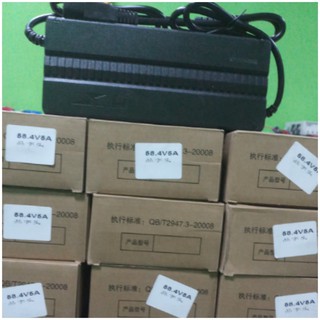 Bộ sạc pin Lithium 58.8V5A/8A (cho hệ 48V-14Cell pin 3.7V Lipo) Bộ sạc pin Lithium 58.8V5A/8A