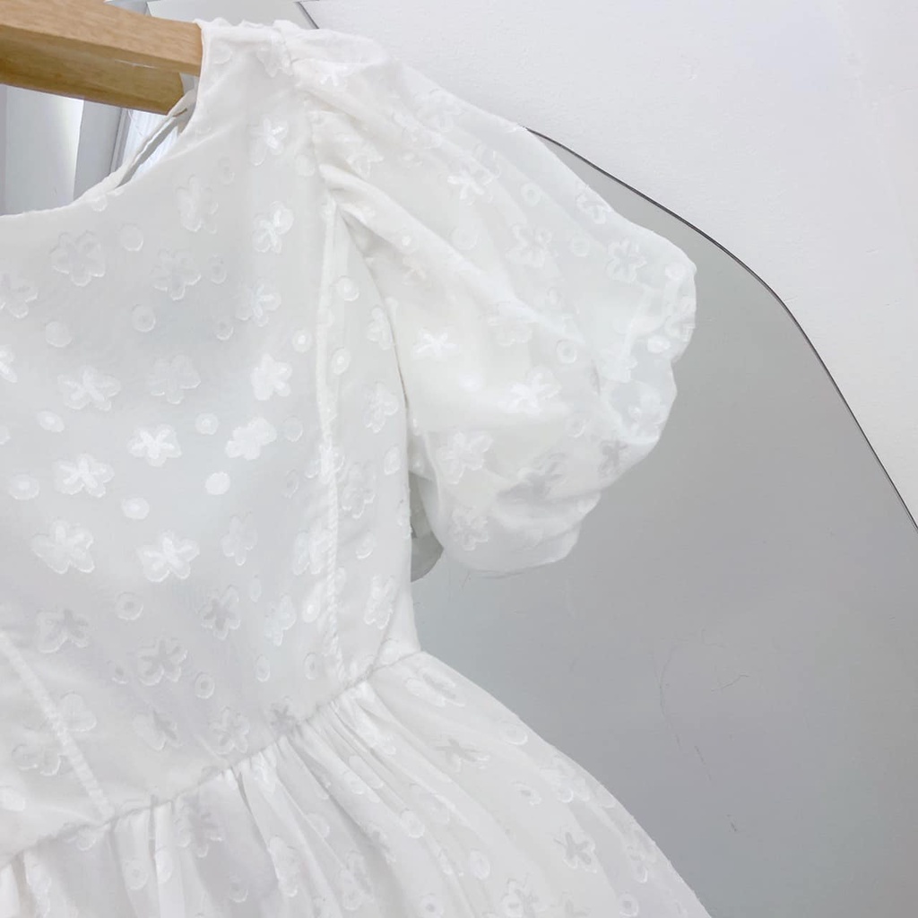 Đầm hoa nhí cutout cột dây lưng