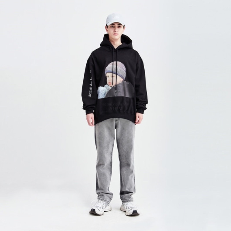 [Nỉ bông cao cấp] Áo hoodie ADLV in hình bé trai cầm tuyết