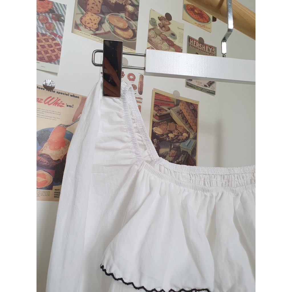 Áo Croptop Babydoll Màu Trắng Nhún Tầng Dài Tay Trễ Vai- Penguin House