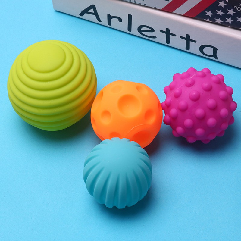 Bộ bóng mềm dùng mát xa dành cho em bé