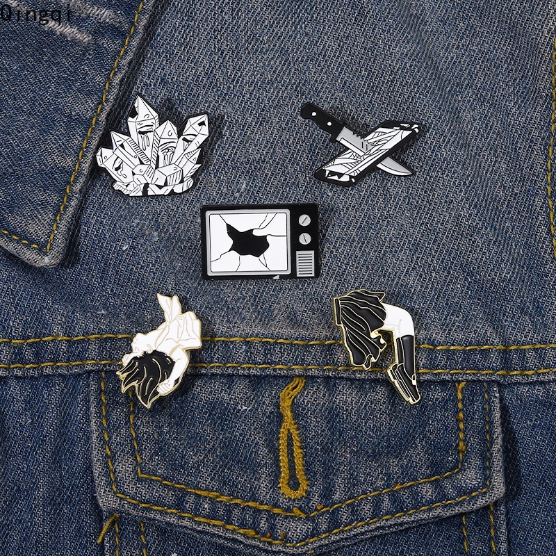 Ghim cài áo MISS ZOE tráng men màu đen phong cách gothic punk cổ điển dành cho bạn bè/ bạn bè