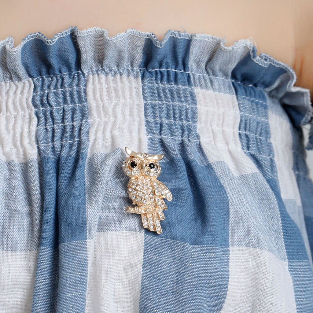 Fashionable Stone Brooch