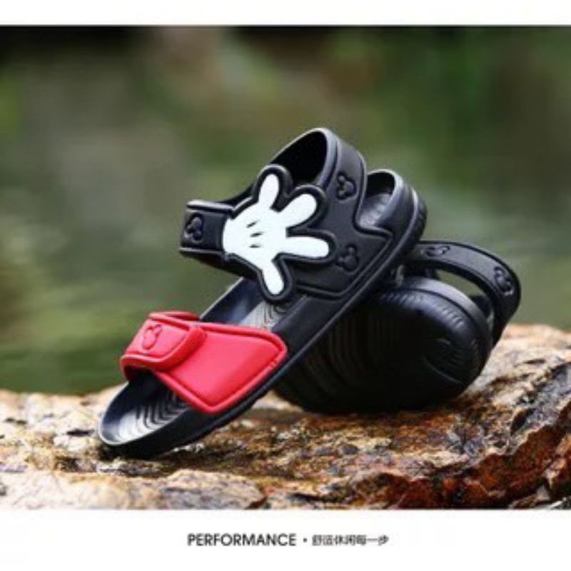 sandal mẫu mới nhất 2021