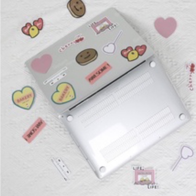 Case Ốp Macbook Pro 16 inch chính hãng (kèm phủ phím + sticker)