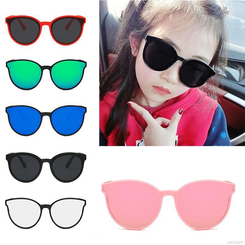 Kính mát chống tia UV kiểu dáng đơn giản dễ phối đồ cho bé