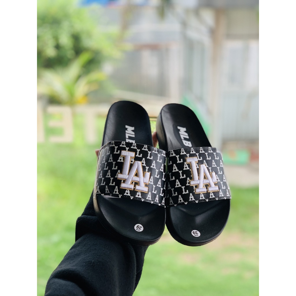 Dép 𝐌𝐋𝐁 UNISEX mẫu dép thể thao ❤️Freeship + Hộp ❤️ Dép LA bóng chày quai ngang nam nữ chữ thêu nỗi kèm ful tag mác CC